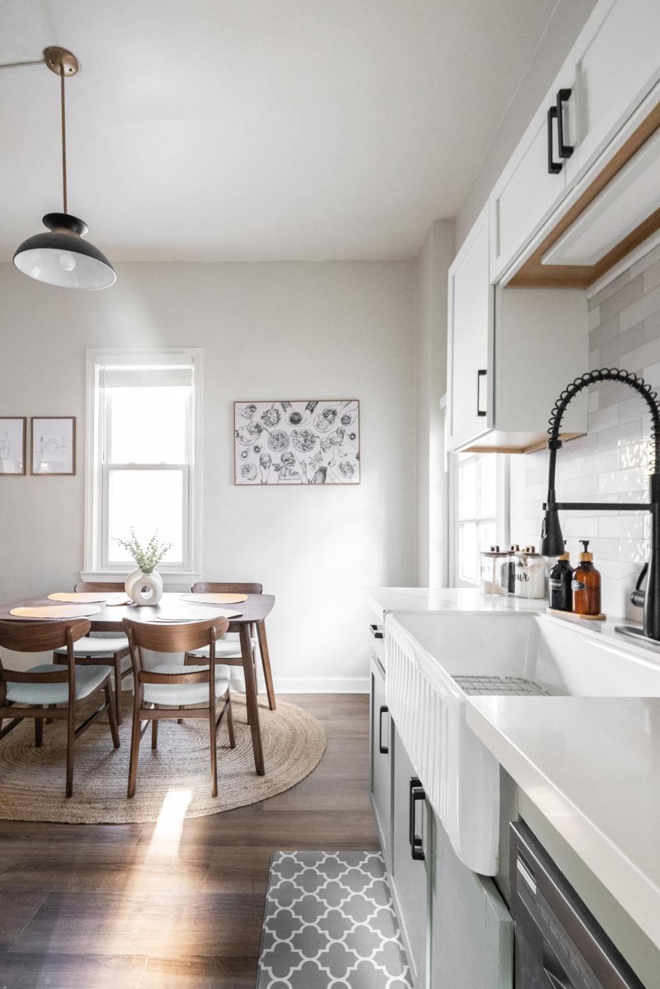 Апартаменты Mid-Century Modern Retreat In Little Italy Кливленд Экстерьер фото
