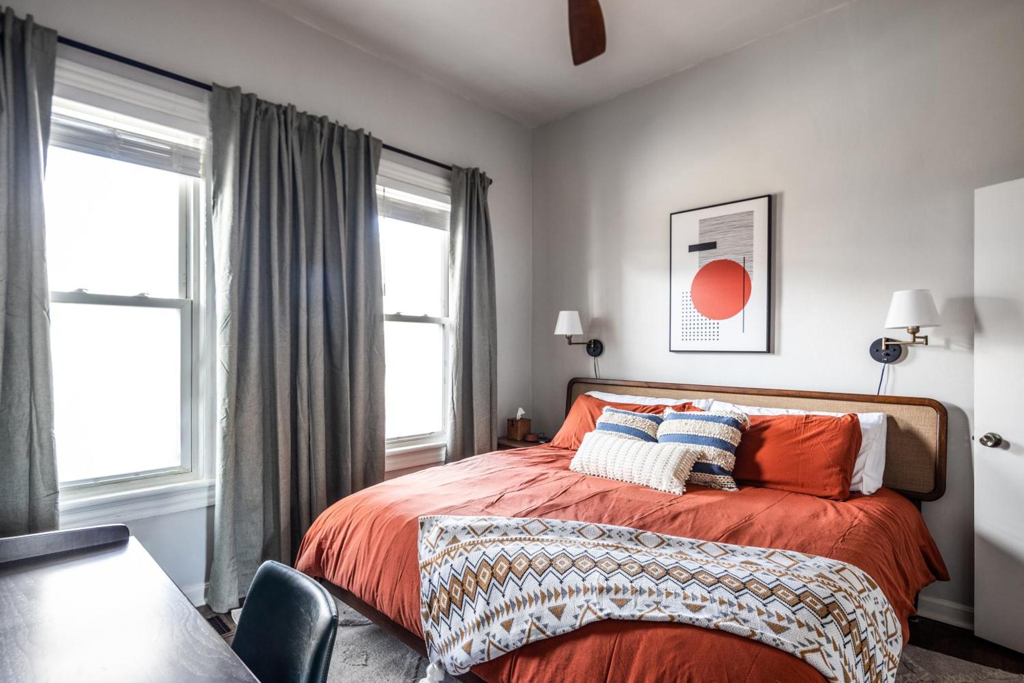 Апартаменты Mid-Century Modern Retreat In Little Italy Кливленд Экстерьер фото
